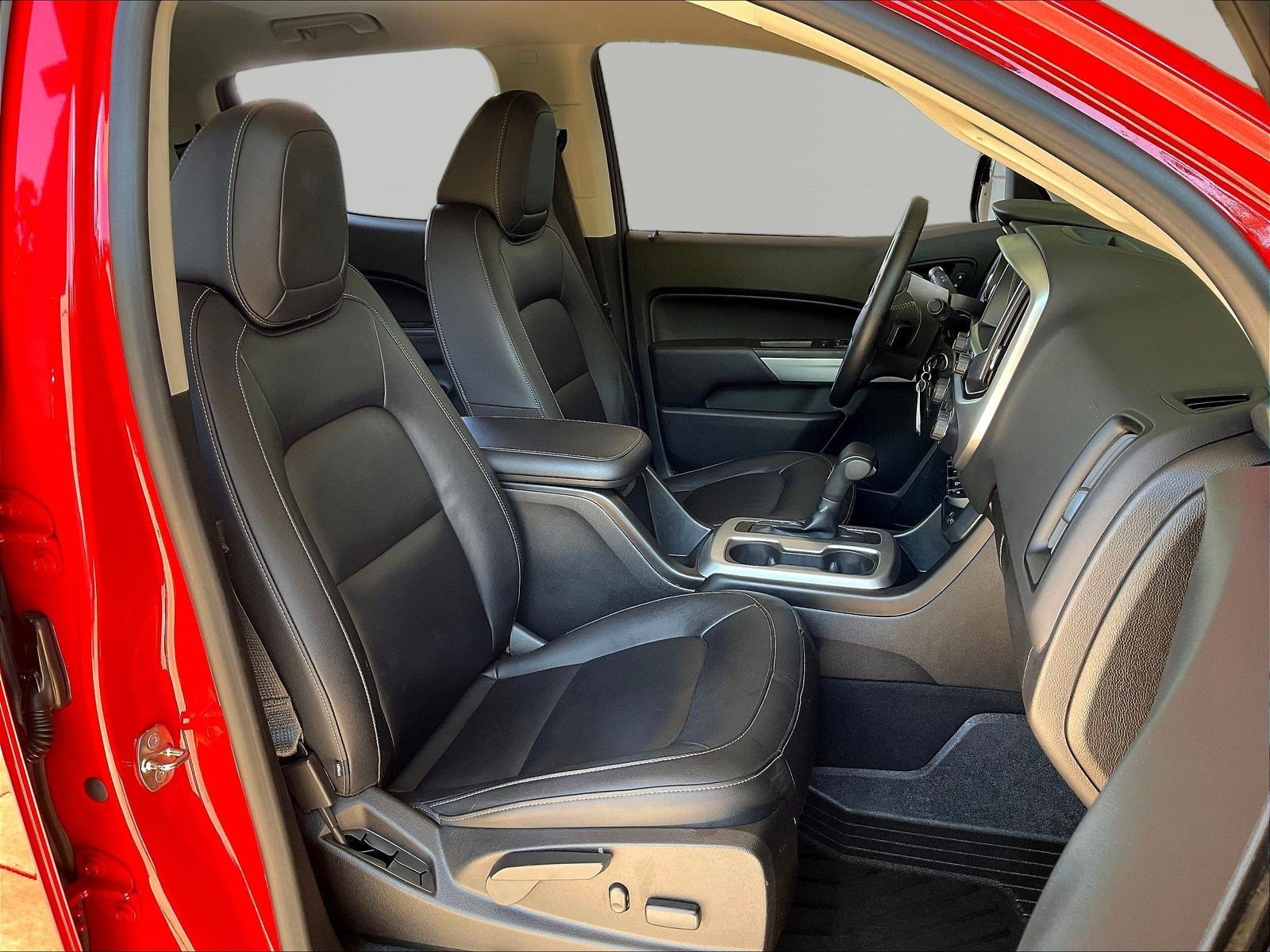Used 2020 Chevrolet Colorado LT w/ Luxury Package AWD/4WD image 29