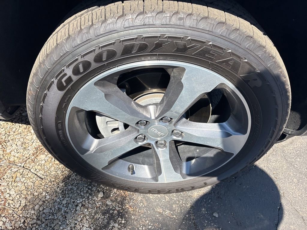 Used 2022 Jeep Grand Cherokee Limited 4xe image 8