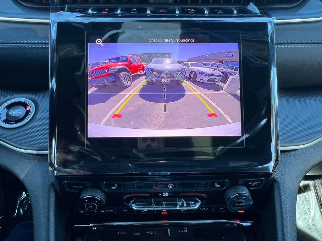 New 2025 Jeep Grand Cherokee L Altitude image 28