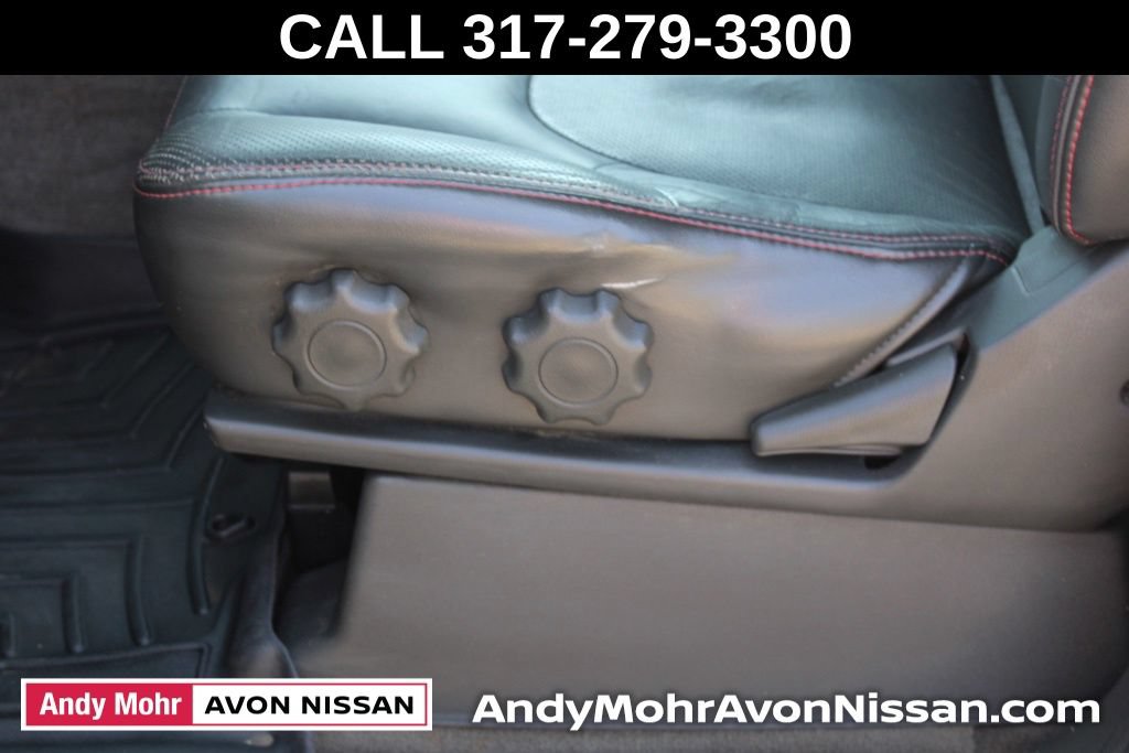 Used 2011 Nissan Xterra PRO-4X w/ Pro-4x Leather Pkg AWD/4WD image 16