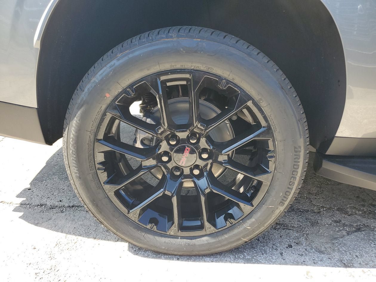 New 2026 GMC Yukon XL Denali RWD image 6
