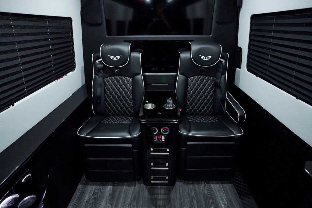 Used 2017 Mercedes-Benz Sprinter 3500 image 61