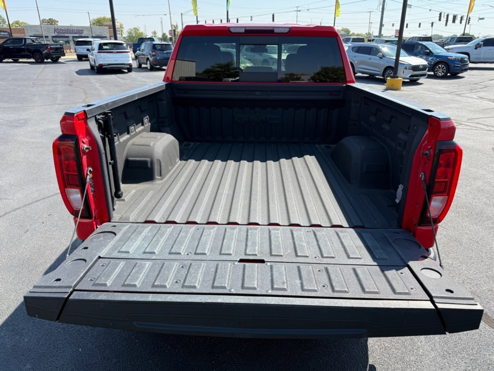 Used 2022 GMC Sierra 1500 Elevation w/ Elevation Premium Package image 37