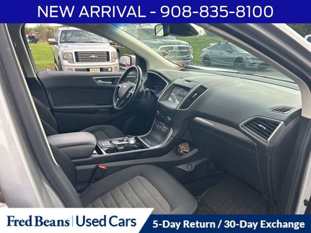 Used 2019 Ford Edge SEL AWD/4WD image 11
