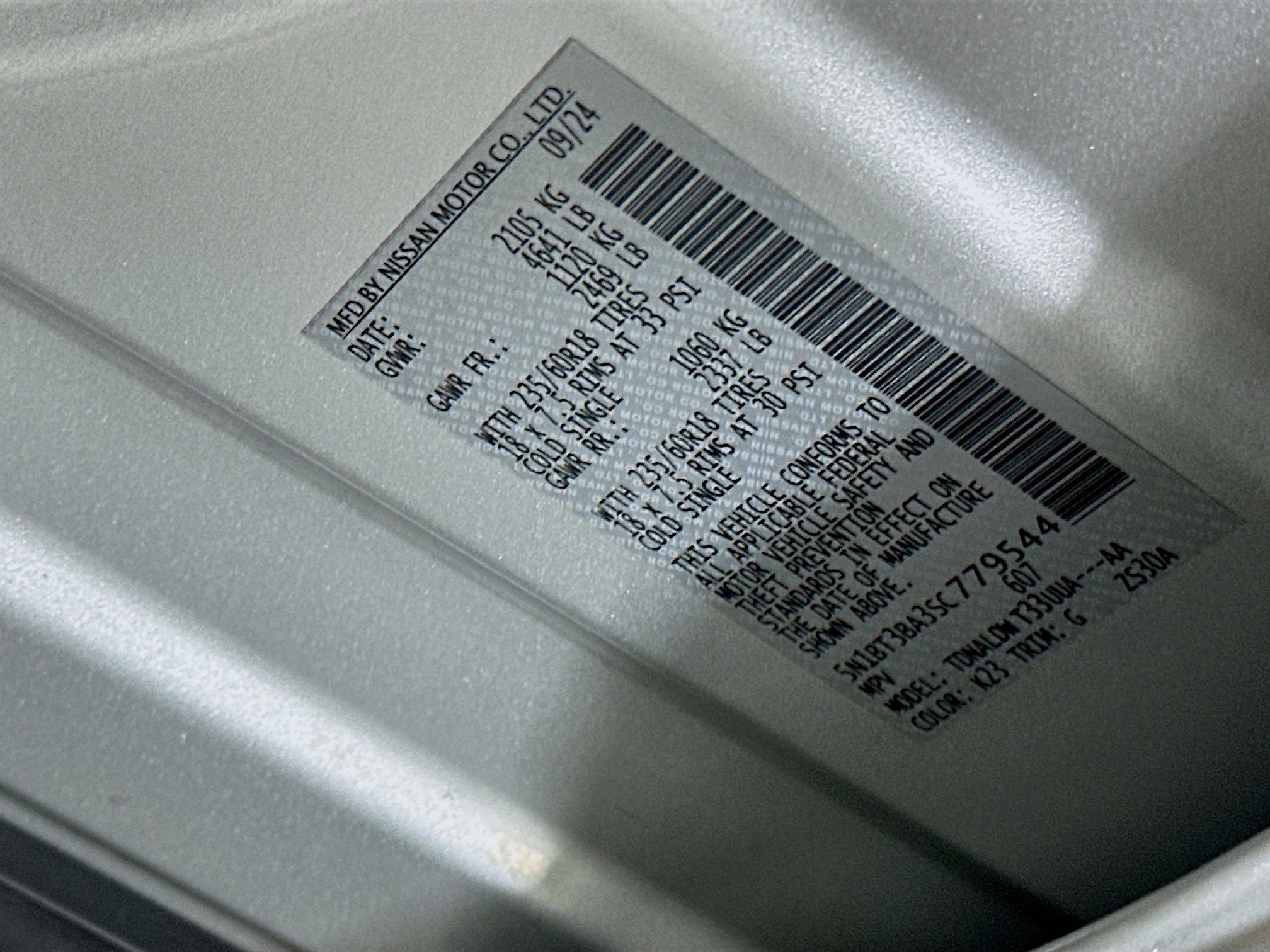 Used 2025 Nissan Rogue SV FWD image 12