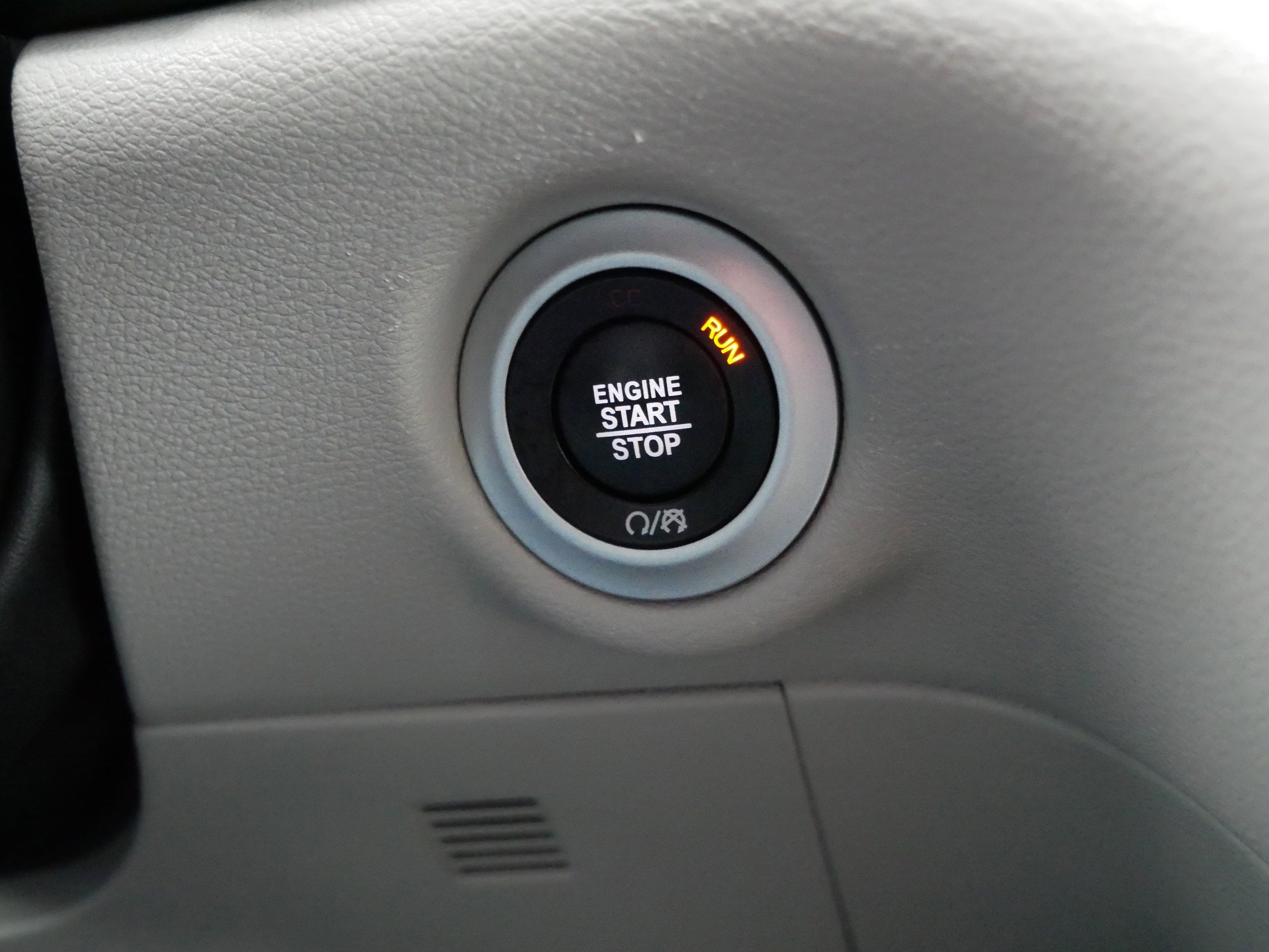 Used 2024 Chrysler Pacifica Touring-L image 27