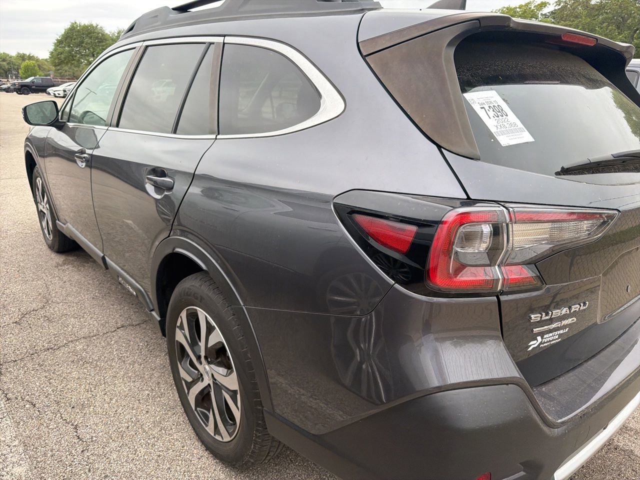 Used 2022 Subaru Outback Limited image 6