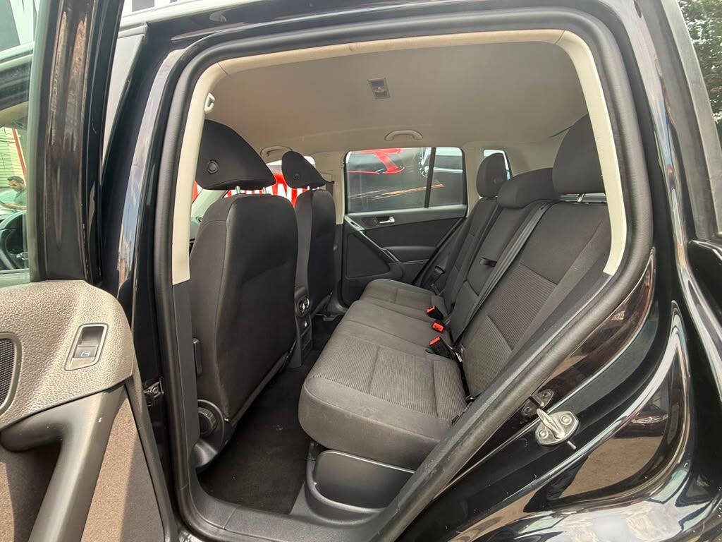 Used 2017 Volkswagen Tiguan Limited w/ Premium Package AWD/4WD image 15