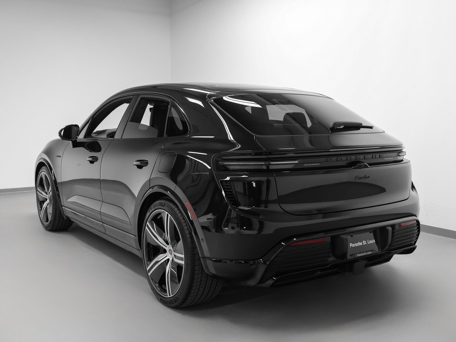 New 2025 Porsche Macan Turbo Electric AWD/4WD image 3