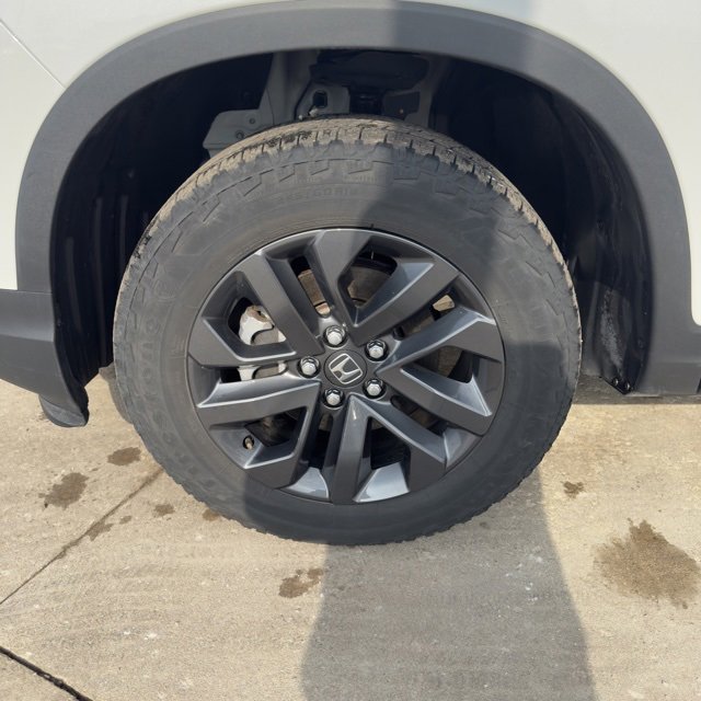 Certified 2023 Honda Ridgeline Sport image 9