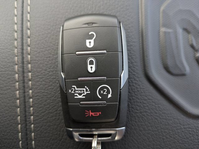 New 2026 RAM 3500 Laramie AWD/4WD image 30