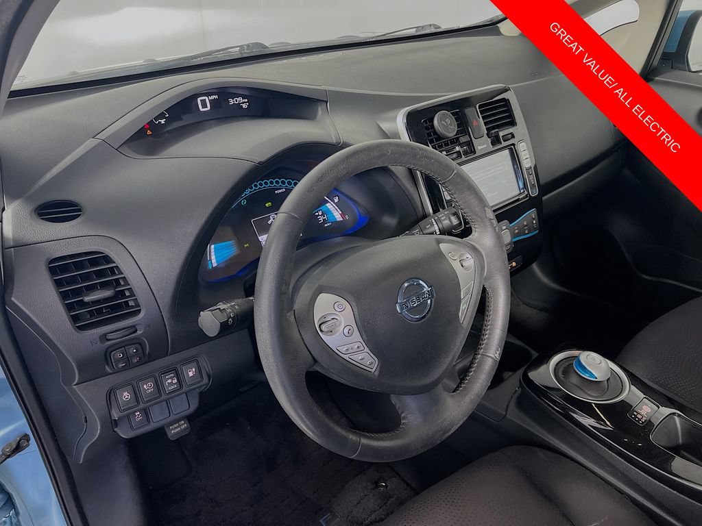 Used 2015 Nissan Leaf SV w/ LED & Quick Charge Package FWD image 6