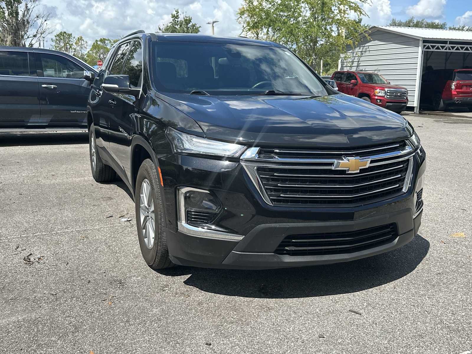 Used 2023 Chevrolet Traverse LT FWD image 8