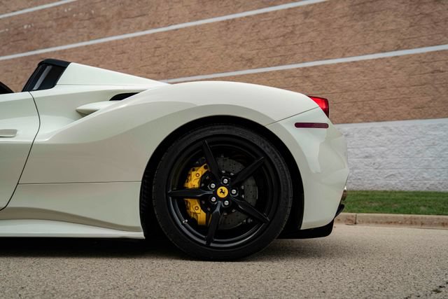 Used 2018 Ferrari 488 Spider RWD image 32