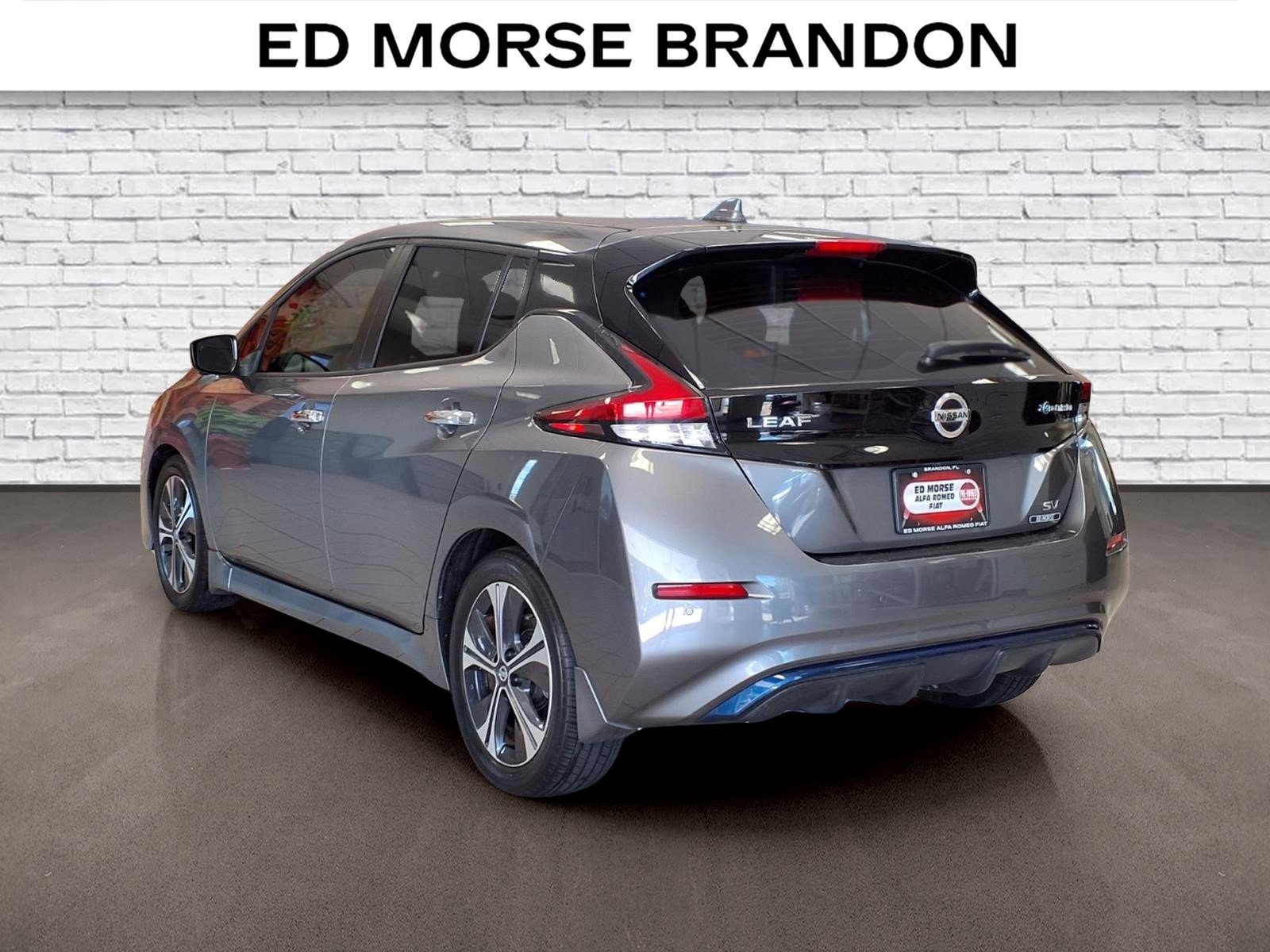 Used 2022 Nissan Leaf SV w/ SV Technology Package FWD video 3