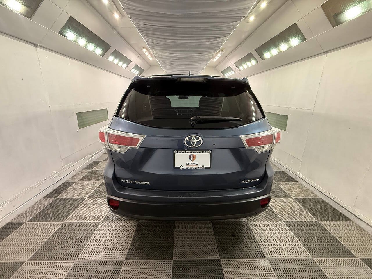 Used 2014 Toyota Highlander XLE AWD/4WD image 7