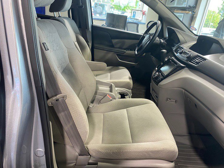Used 2016 Honda Odyssey SE image 21