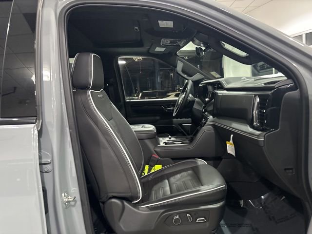 Used 2025 GMC Sierra 2500 AT4X image 33