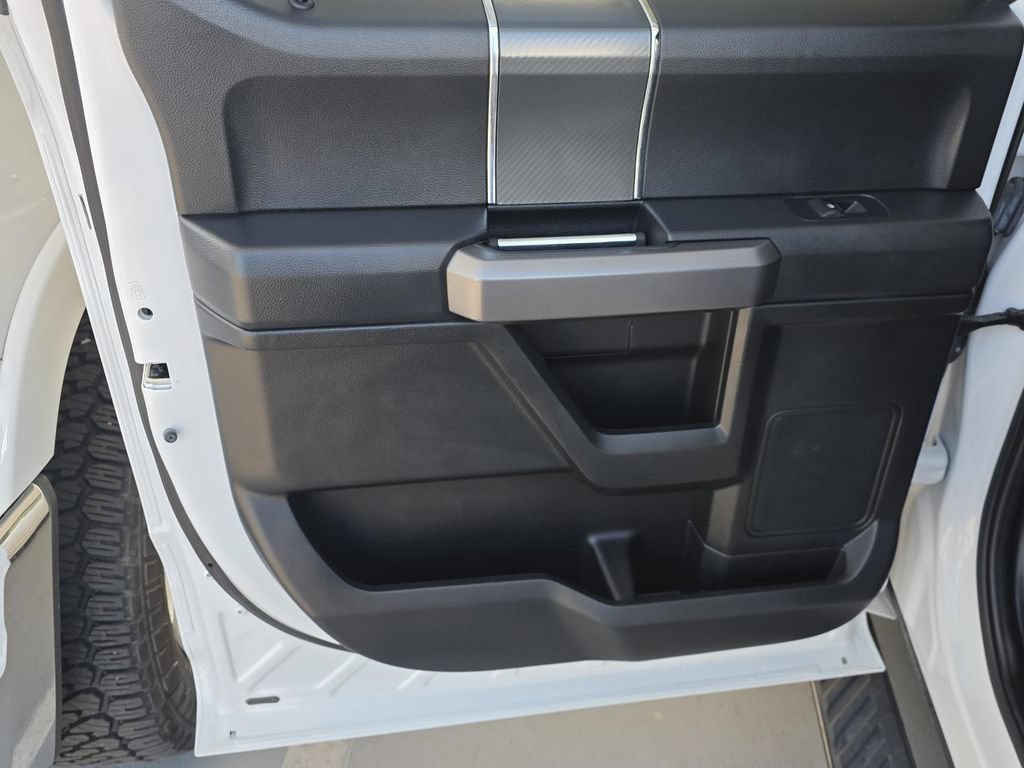 Used 2019 Ford F150 XLT w/ Equipment Group 302A Luxury AWD/4WD image 40