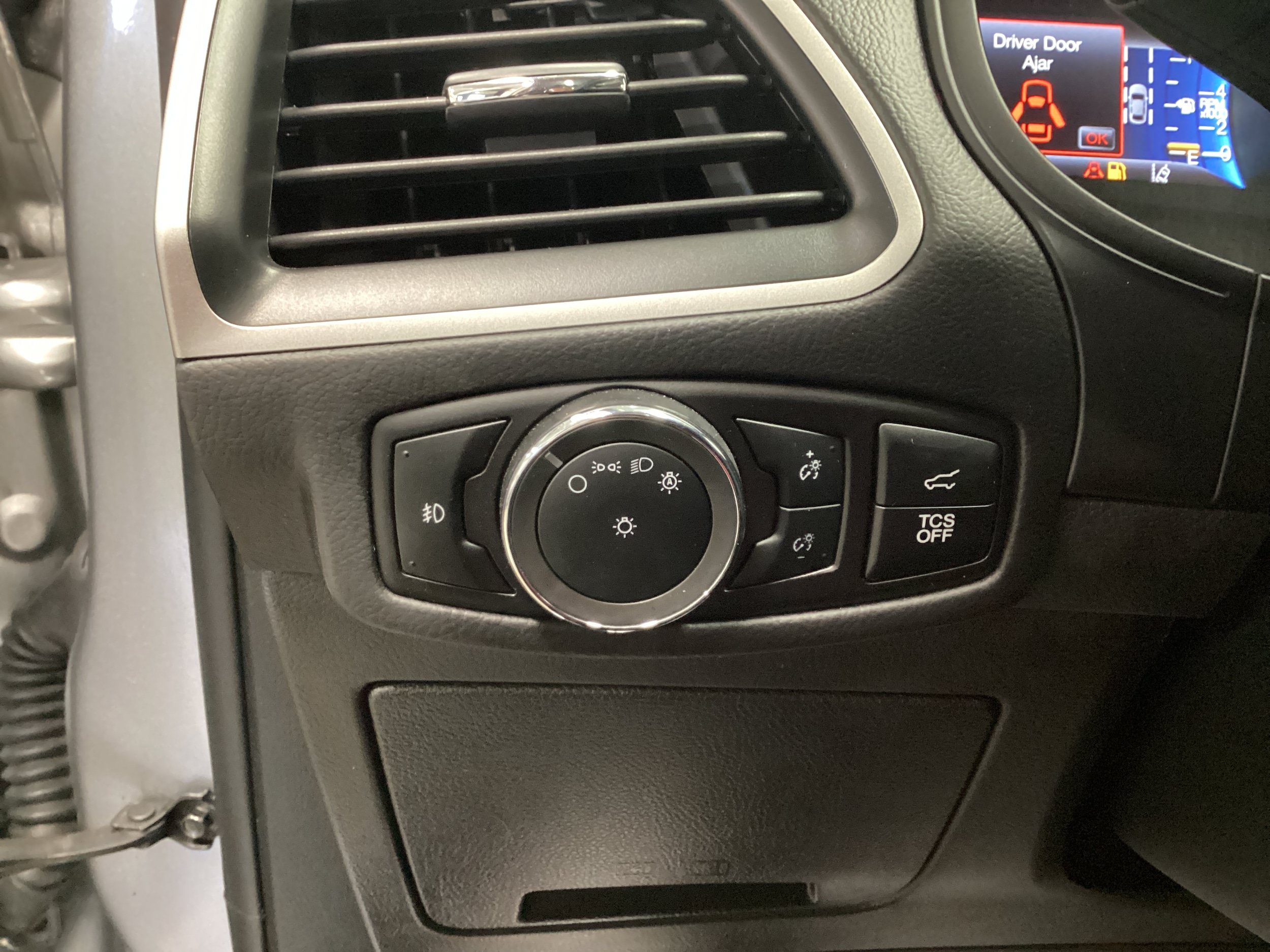 Used 2024 Ford Edge SEL w/ Convenience Package AWD/4WD image 22