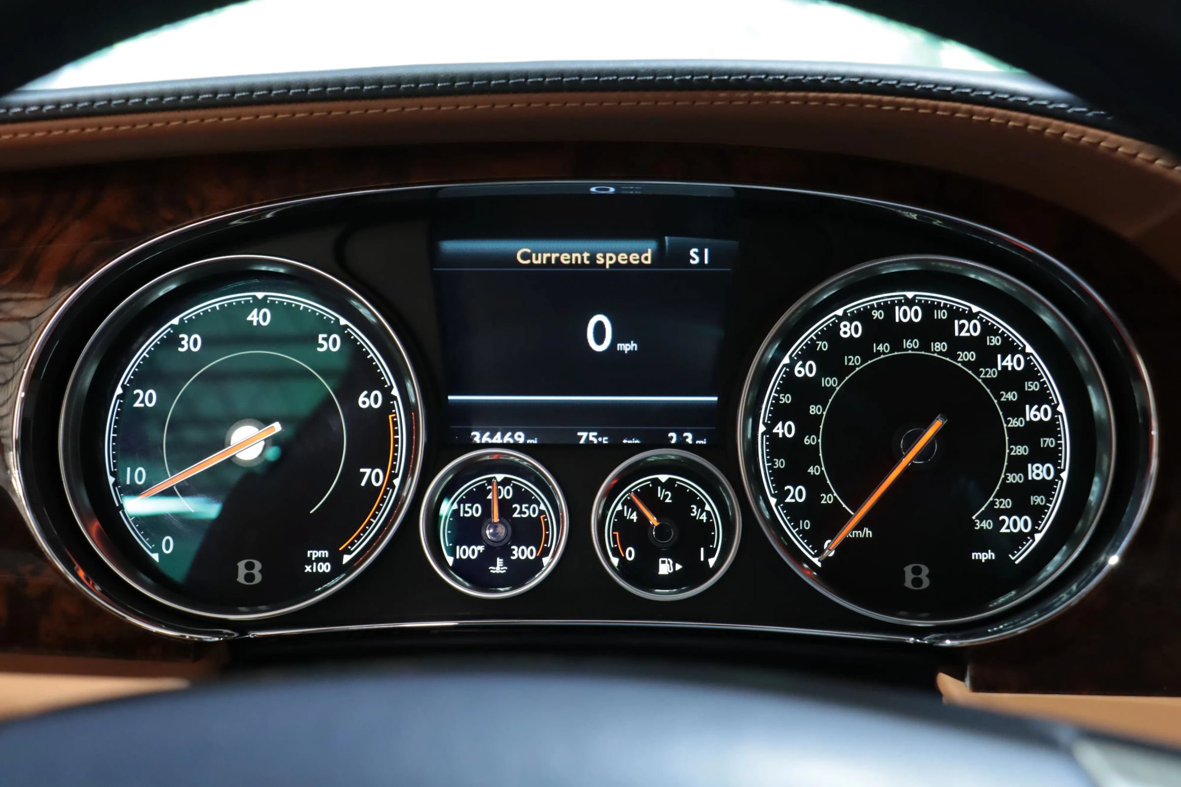 Used 2016 Bentley Flying Spur V8 AWD/4WD image 25