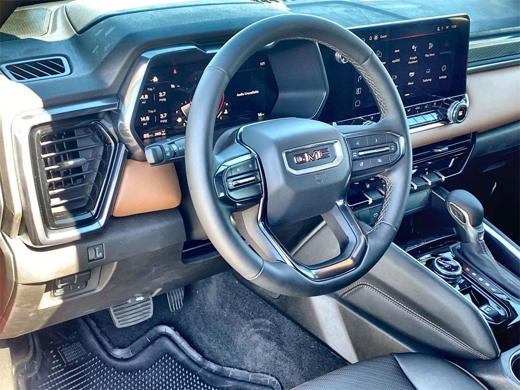 New 2025 GMC Canyon AT4 w/ AT4 Premium Package image 10
