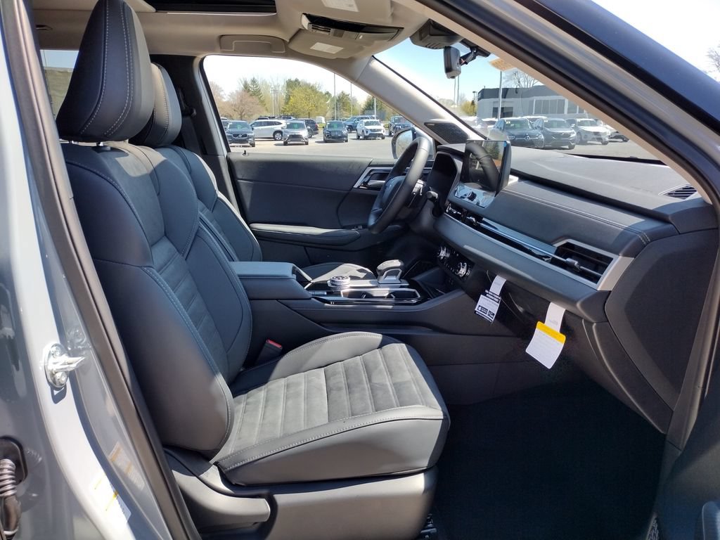 New 2026 Mitsubishi Outlander SE AWD/4WD image 12