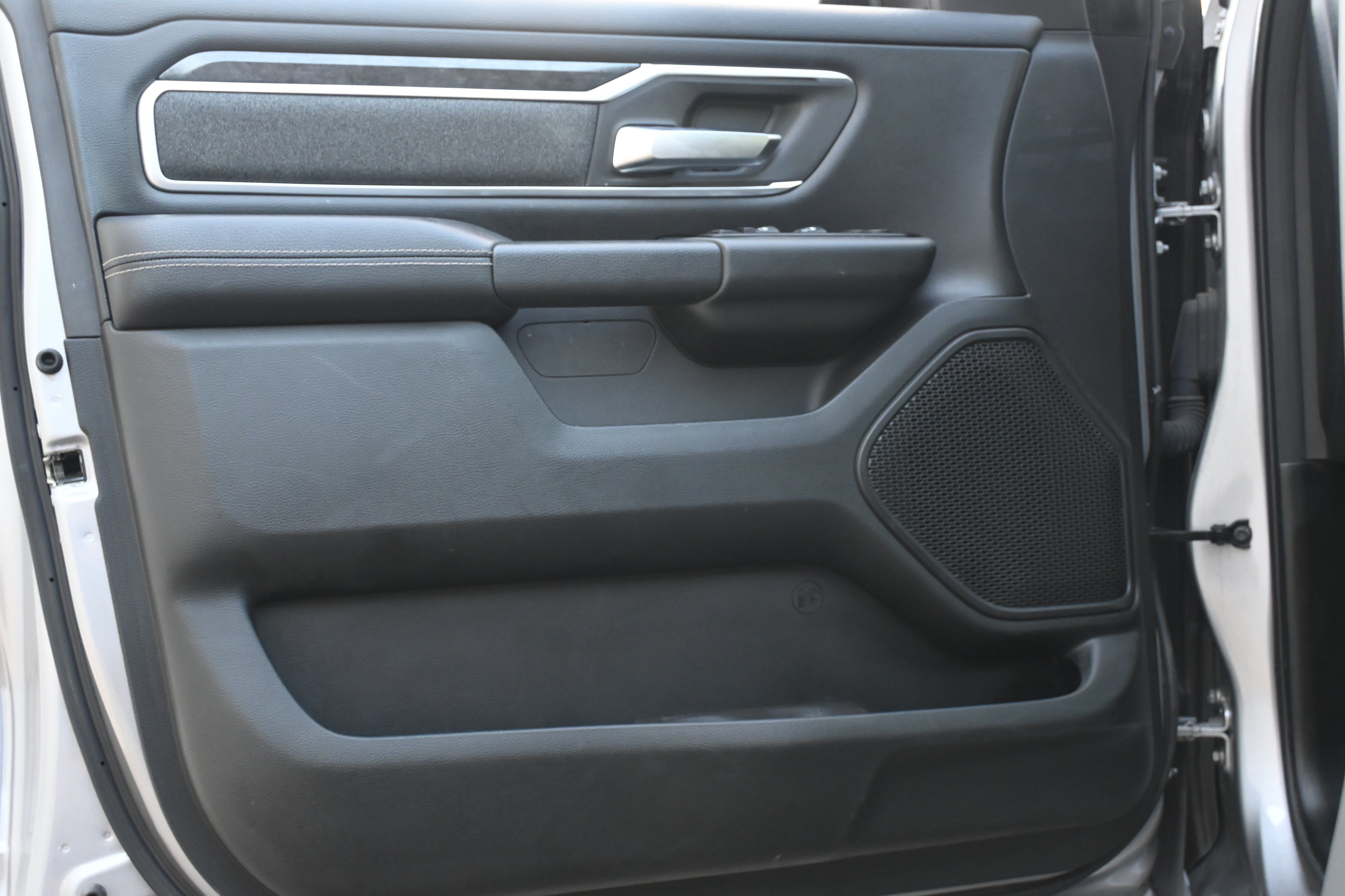 Used 2020 RAM 1500 Big Horn AWD/4WD image 14