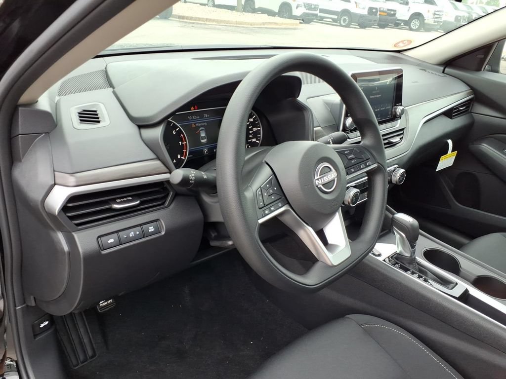 New 2026 Nissan Altima 2.5 SV FWD image 14