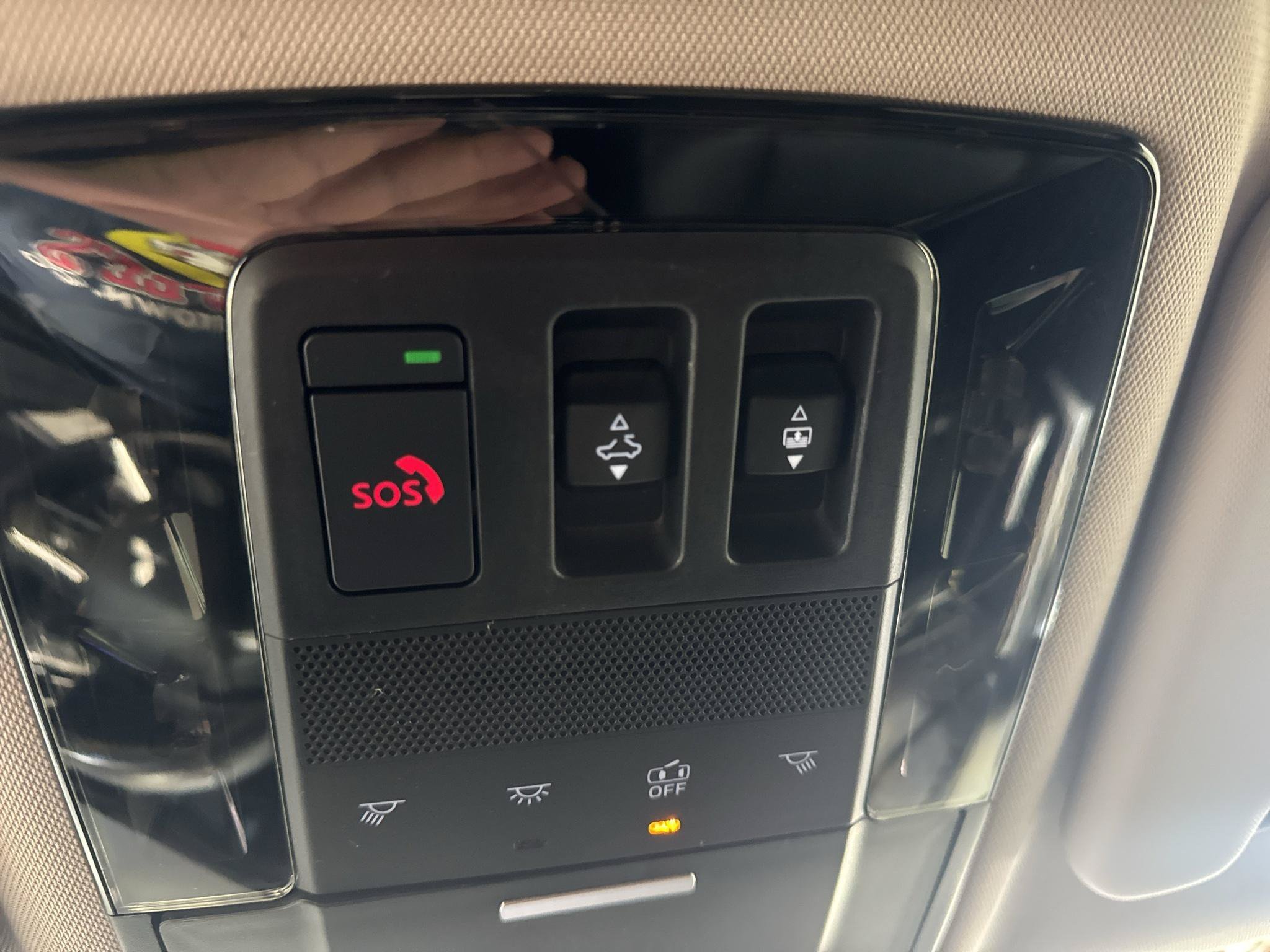 Used 2025 Mitsubishi Outlander SEL AWD/4WD image 9