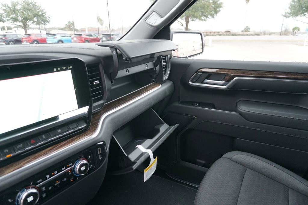 New 2026 GMC Sierra 1500 SLE image 34