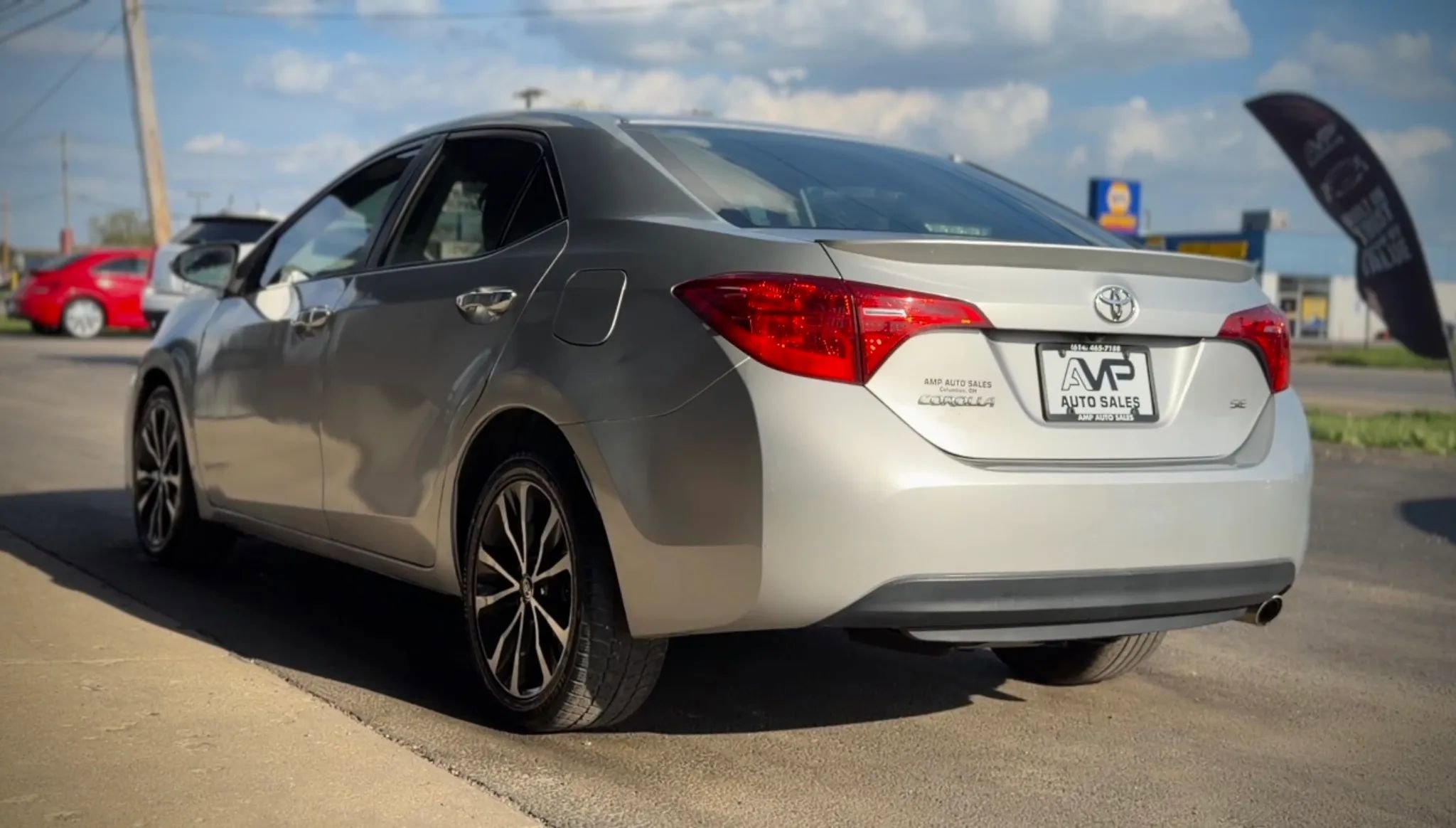 Used 2017 Toyota Corolla SE w/ Carpet Mat Package (TMS) FWD image 4