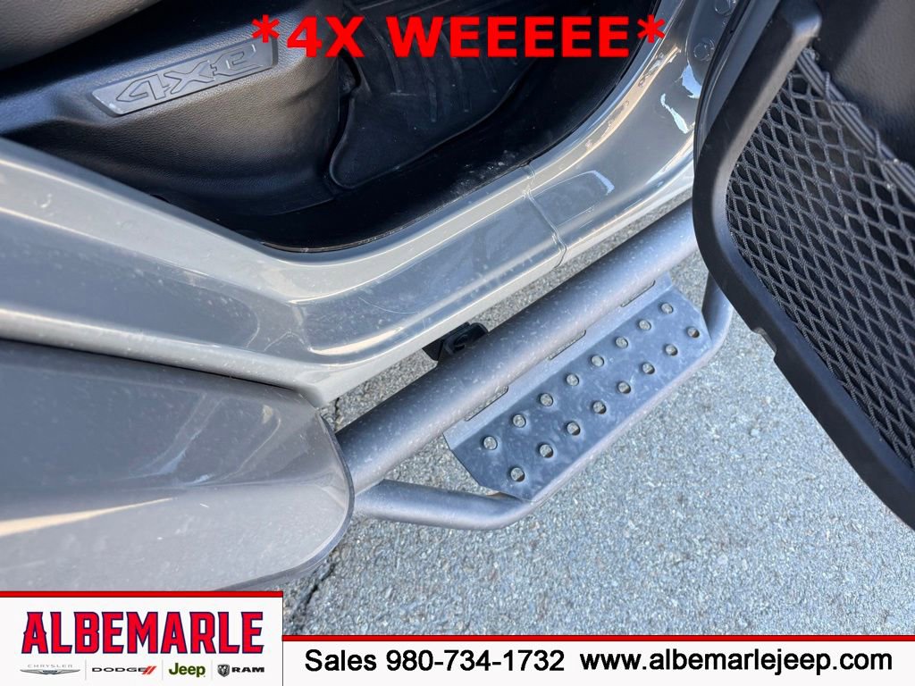 Used 2022 Jeep Wrangler Unlimited Sahara image 36