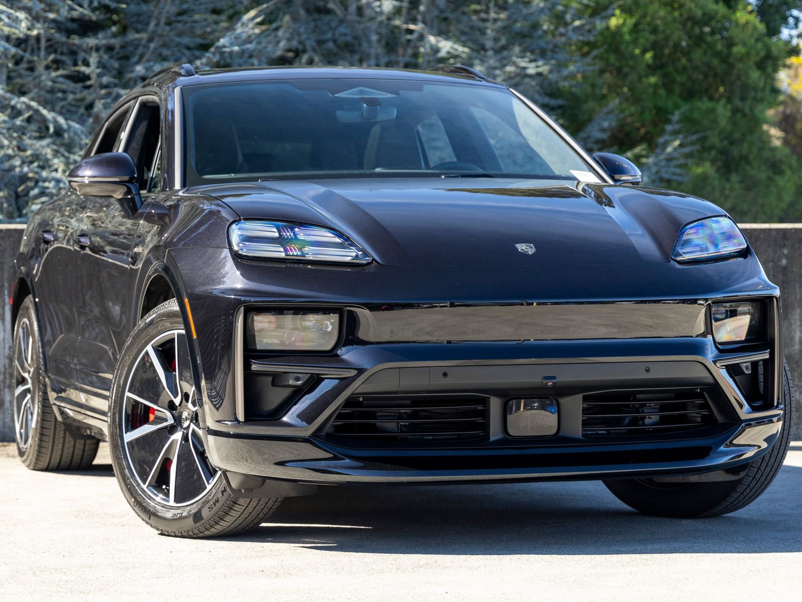 New 2026 Porsche Macan Turbo Electric image 6
