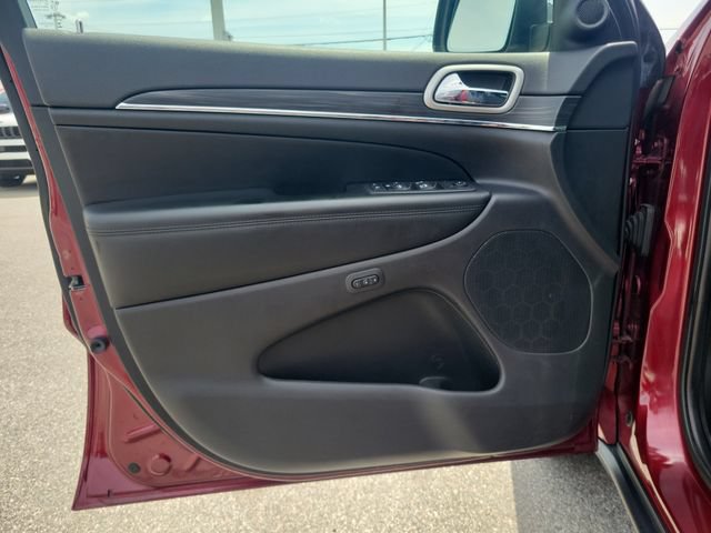 Used 2022 Jeep Grand Cherokee Limited AWD/4WD image 19