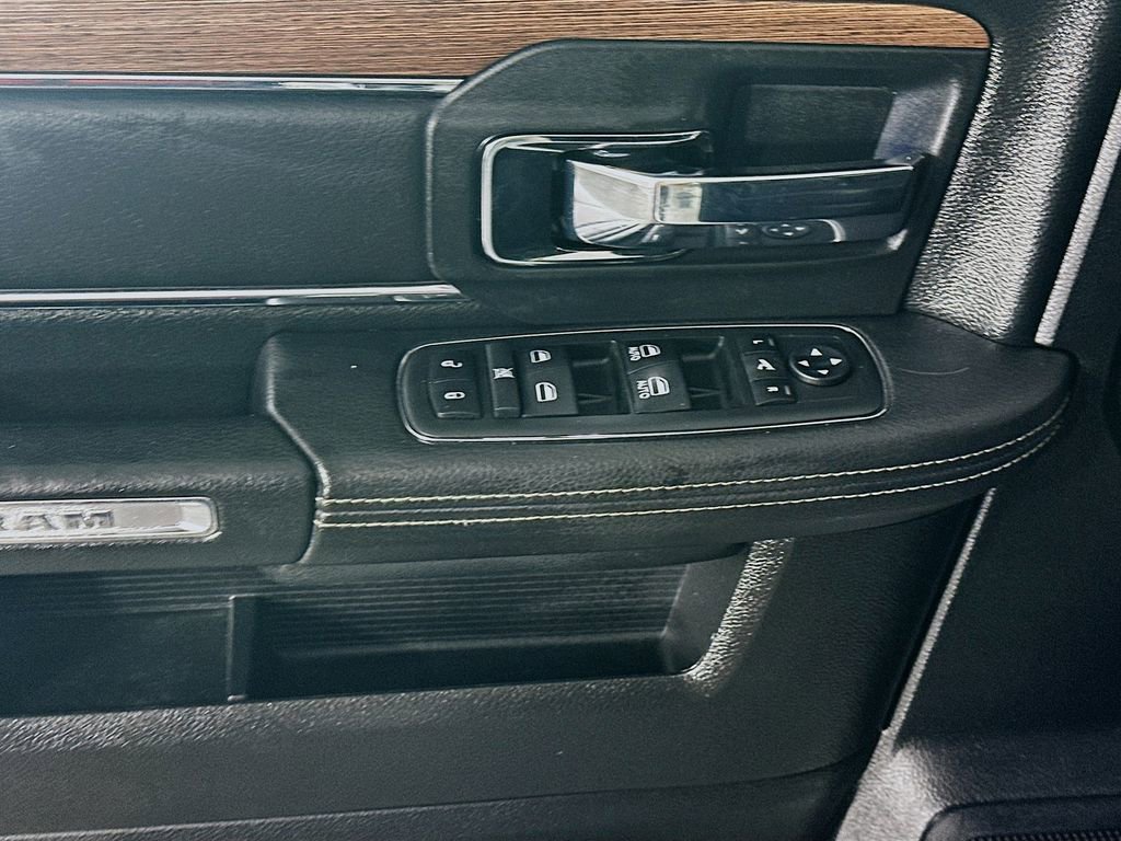 Used 2017 RAM 2500 Laramie w/ Convenience Group image 25