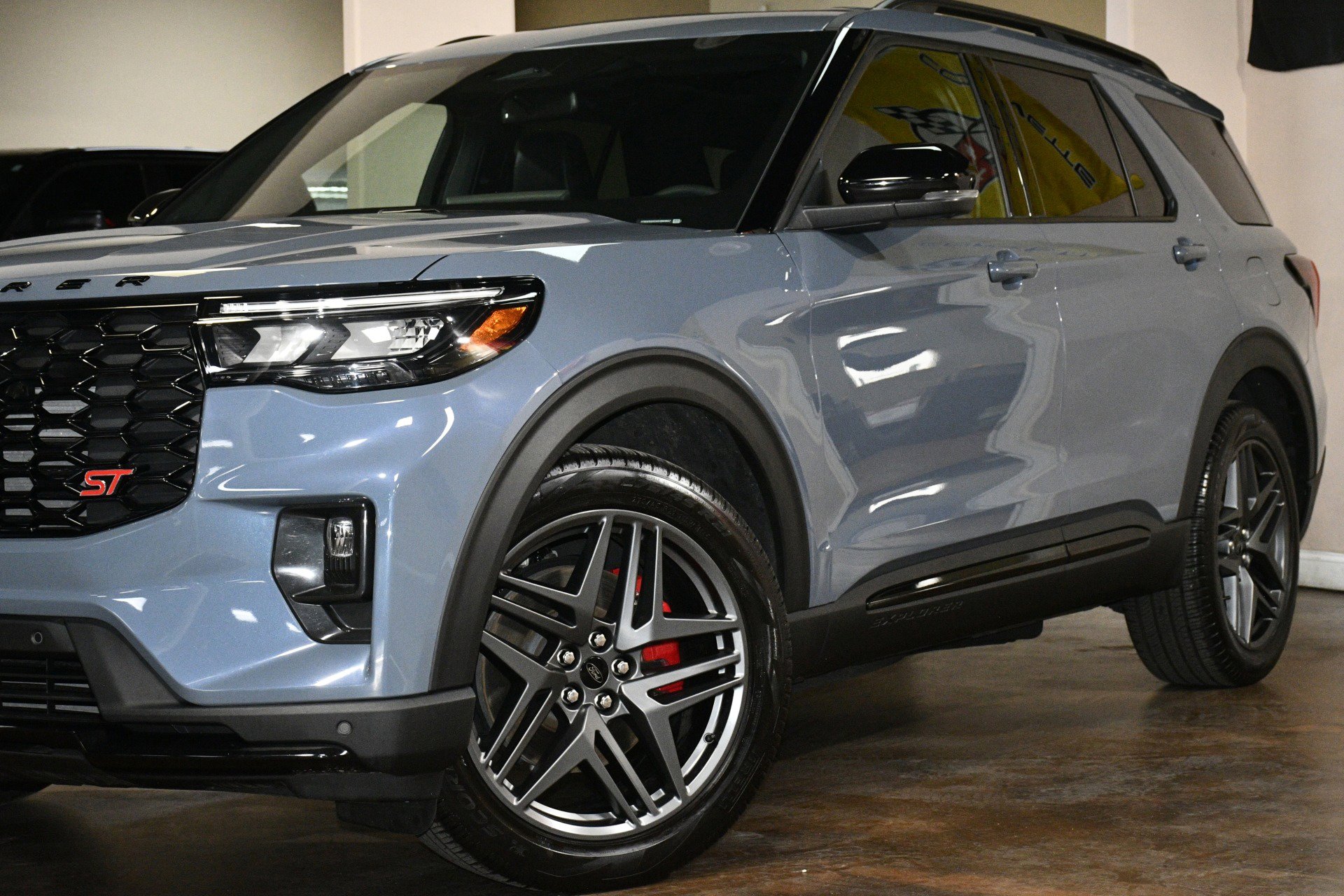 Used 2025 Ford Explorer ST w/ Sun And Sound Package image 54