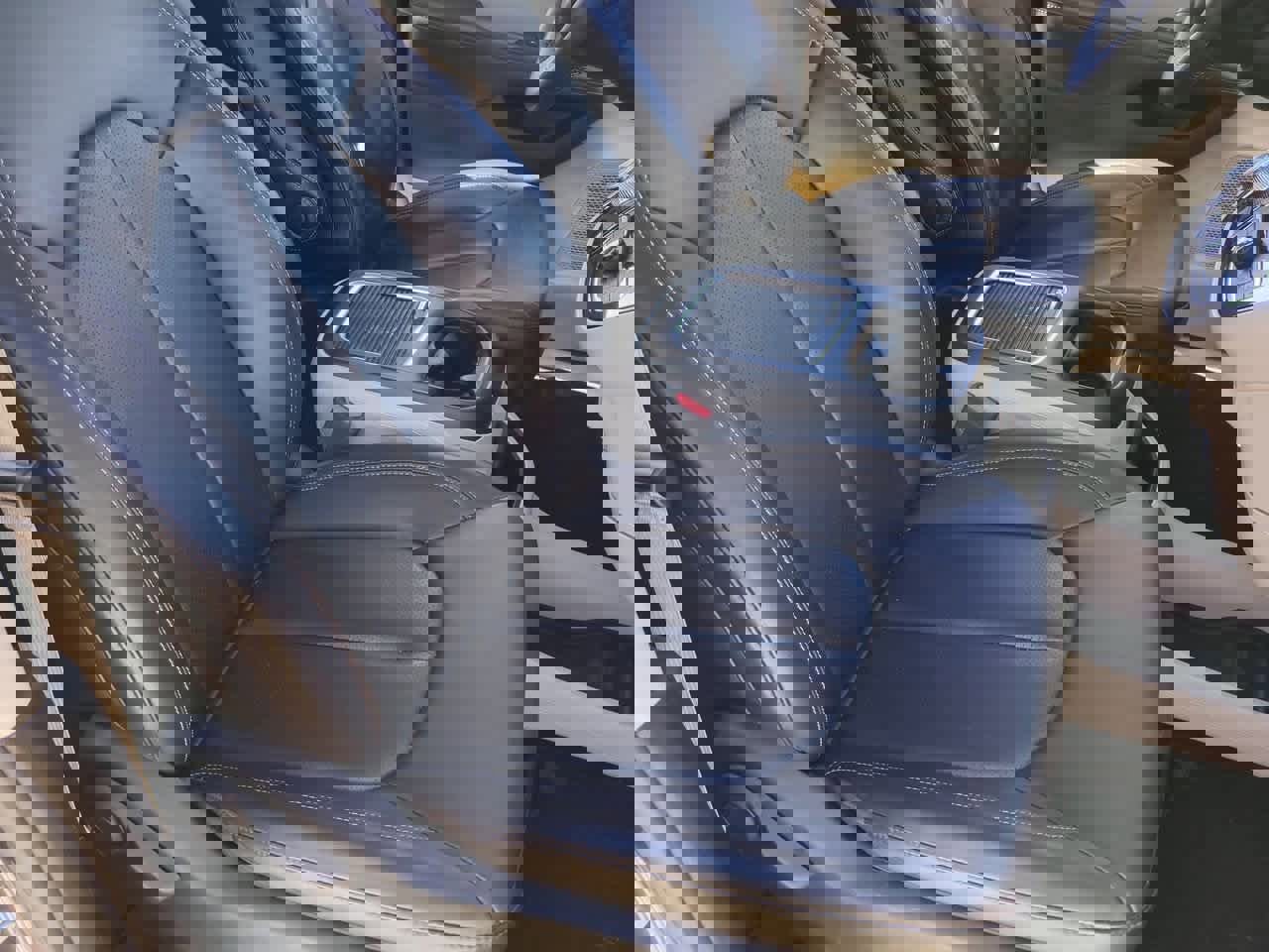 Used 2023 Chrysler Pacifica Touring-L image 21