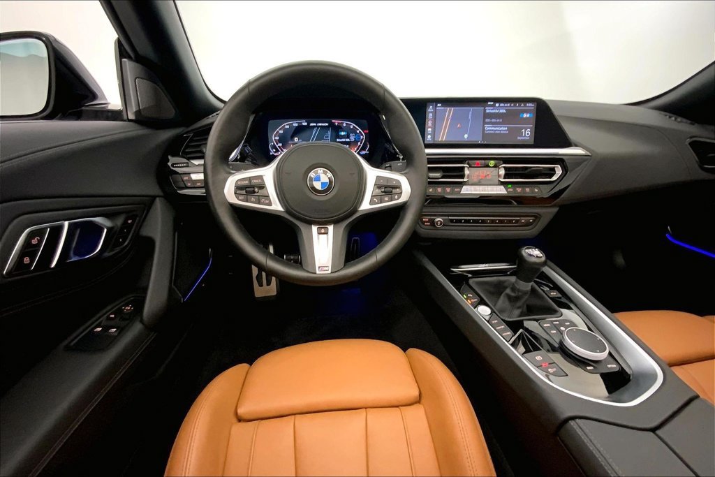 Used 2026 BMW Z4 M40i w/ Premium Package RWD image 4