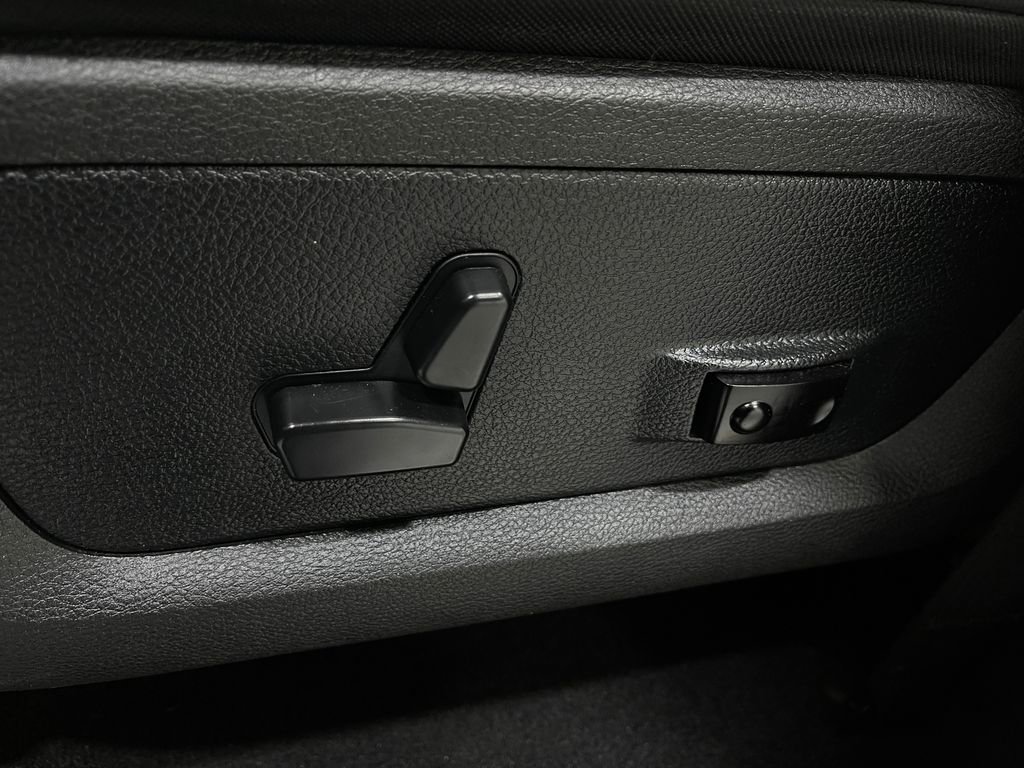 Used 2018 RAM 1500 Rebel w/ Luxury Group image 17