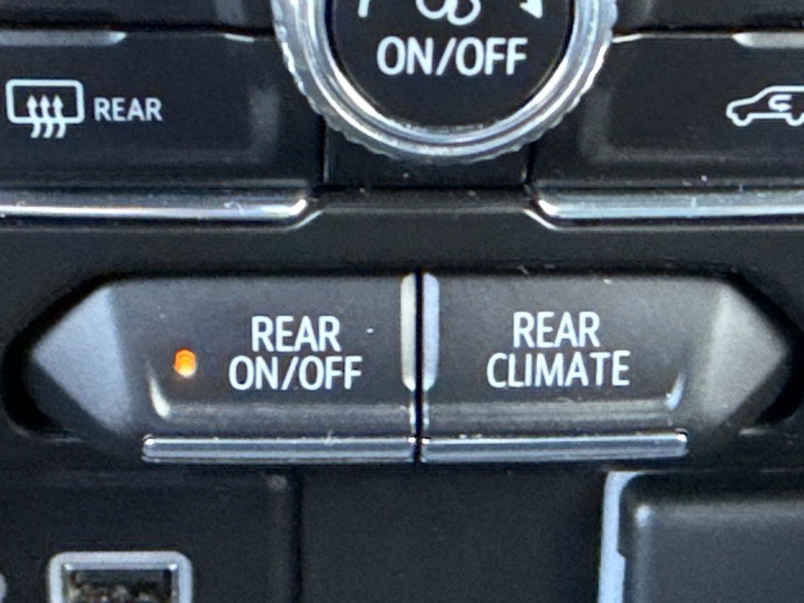 Used 2022 GMC Yukon SLE w/ Max Trailering Package image 22