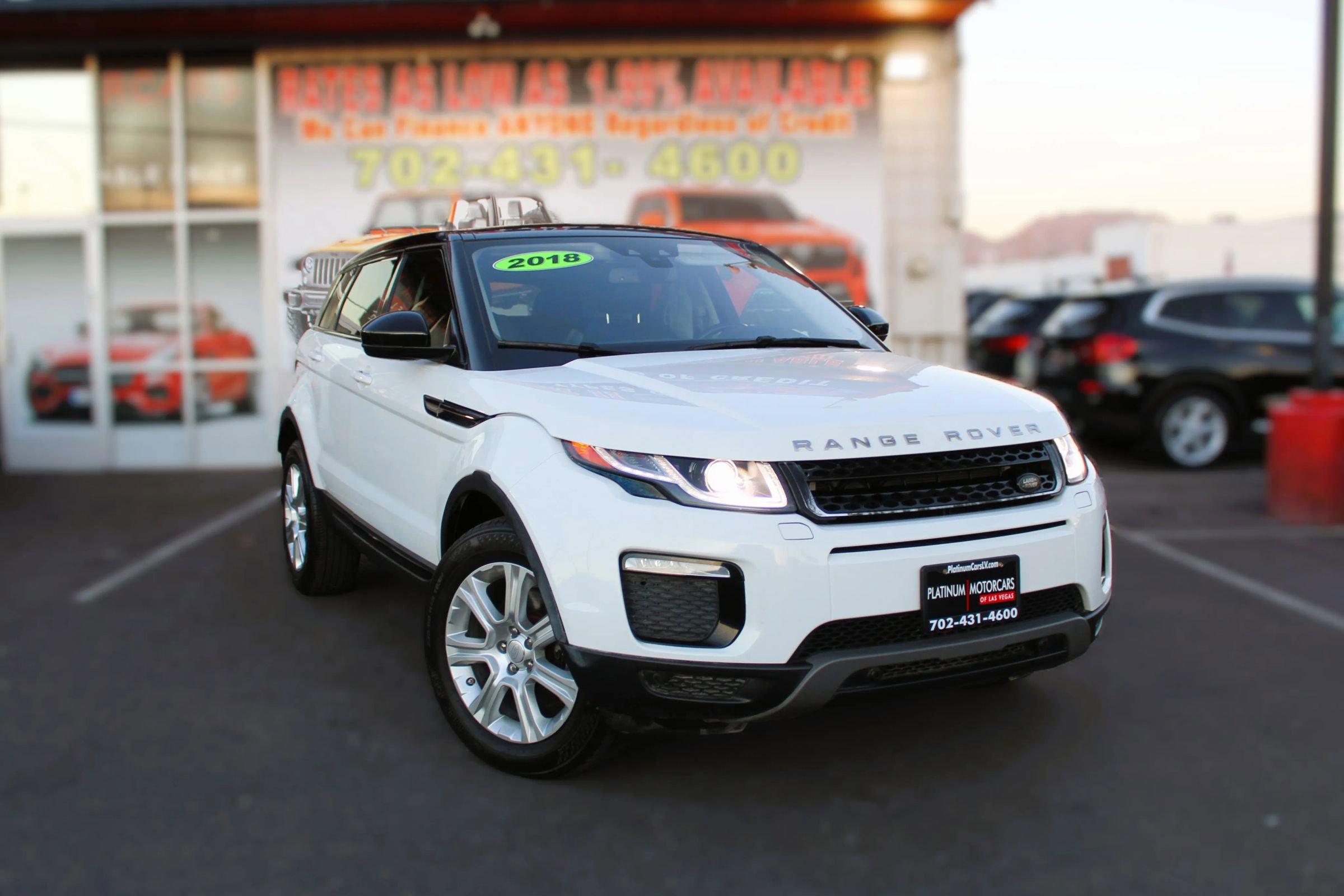 Used 2018 Land Rover Range Rover Evoque SE Sport Utility 4D image 1