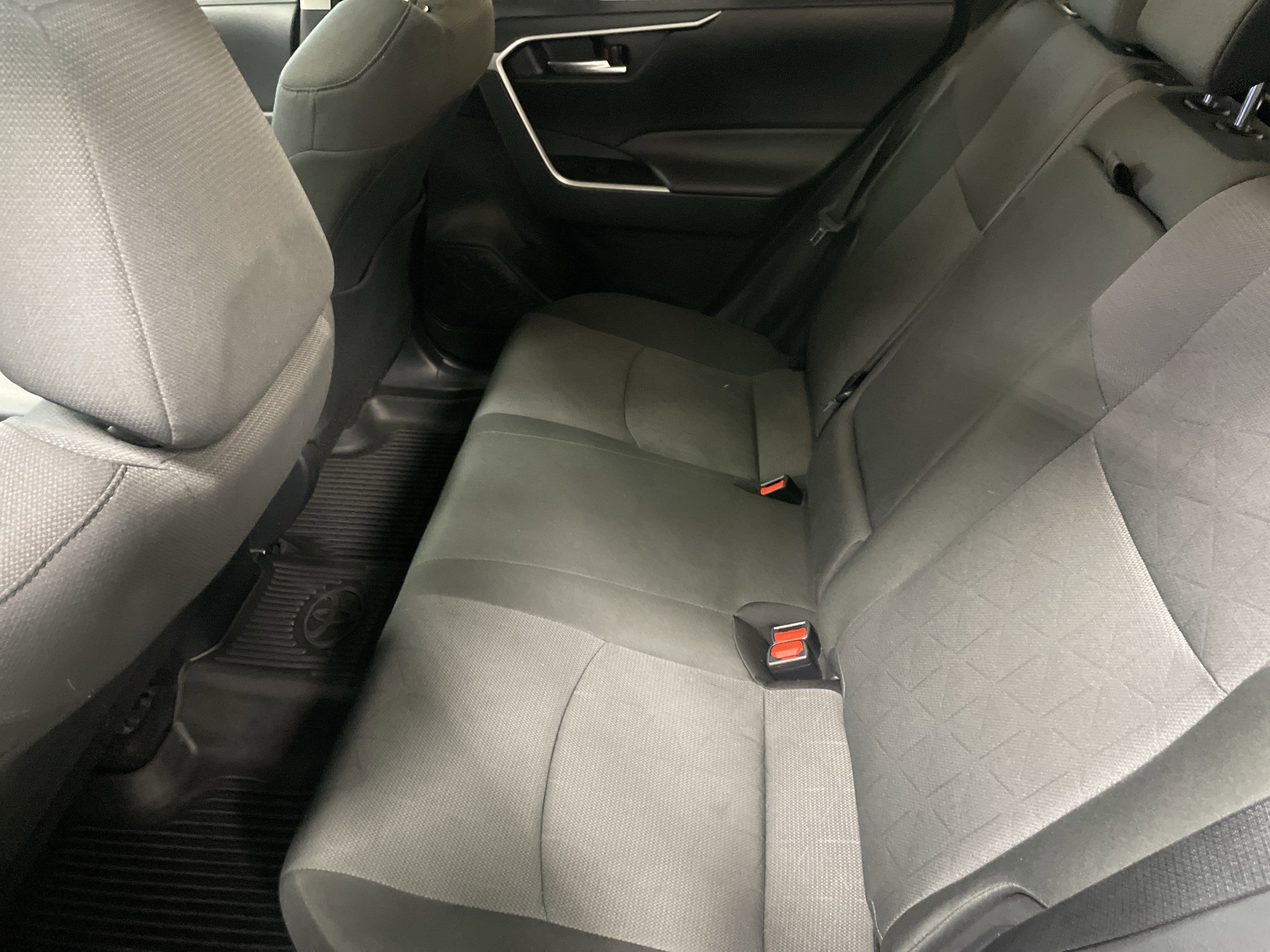 Used 2025 Toyota RAV4 XLE w/ Convenience Package AWD/4WD image 32