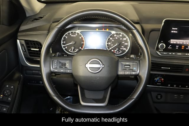 Used 2026 Nissan Rogue SV FWD image 7