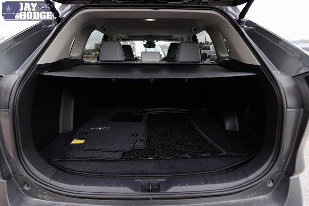 Used 2024 Toyota RAV4 XLE Premium image 12