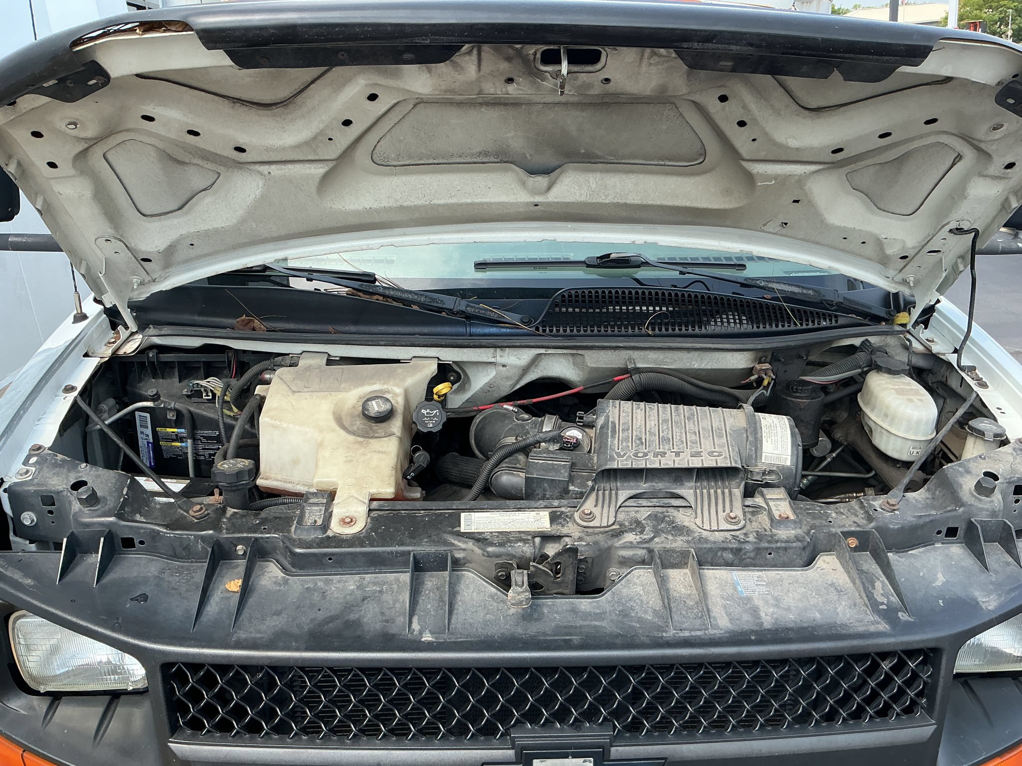 Used 2005 Chevrolet Express 3500 RWD image 19