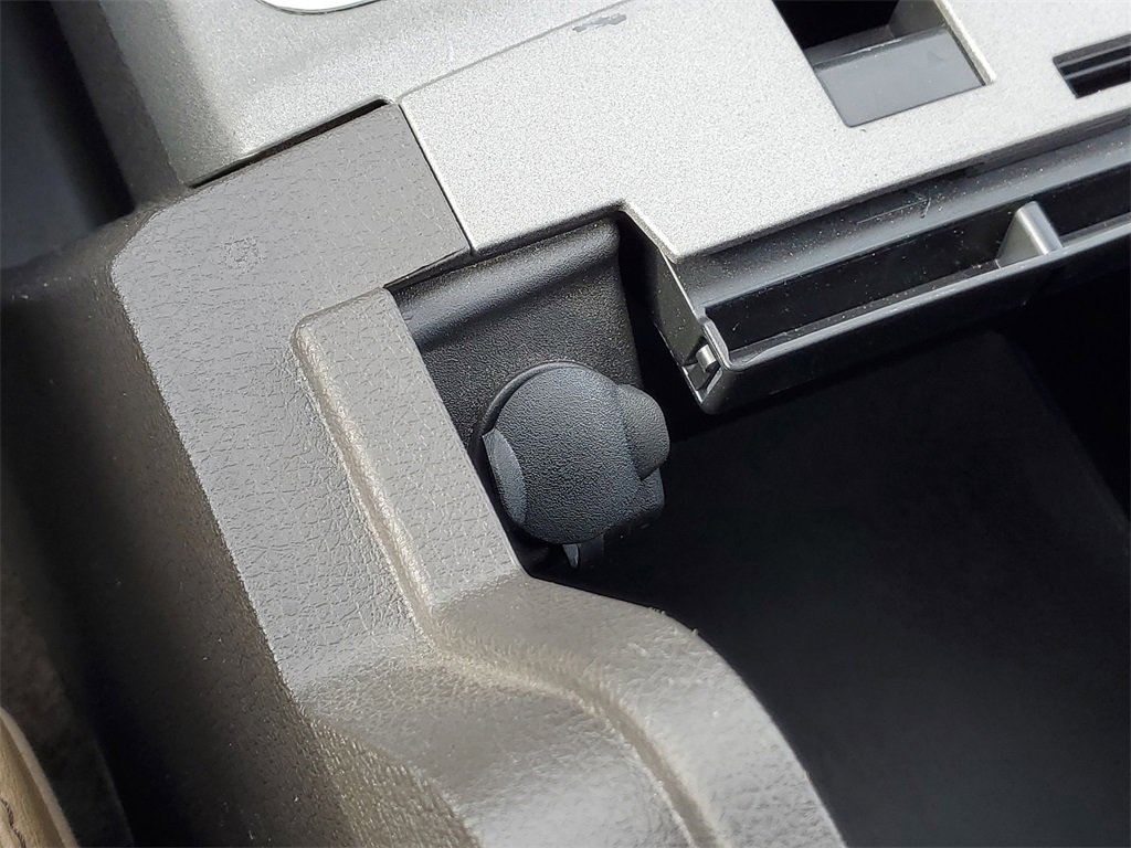 Used 2013 Ford F350 Lariat w/ Chrome Pkg image 29