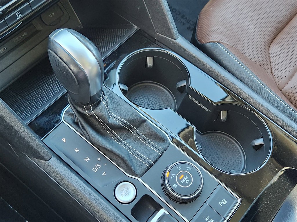 Used 2022 Volkswagen Atlas SEL Premium image 17