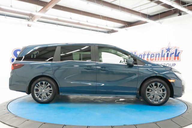 New 2026 Honda Odyssey Touring image 12