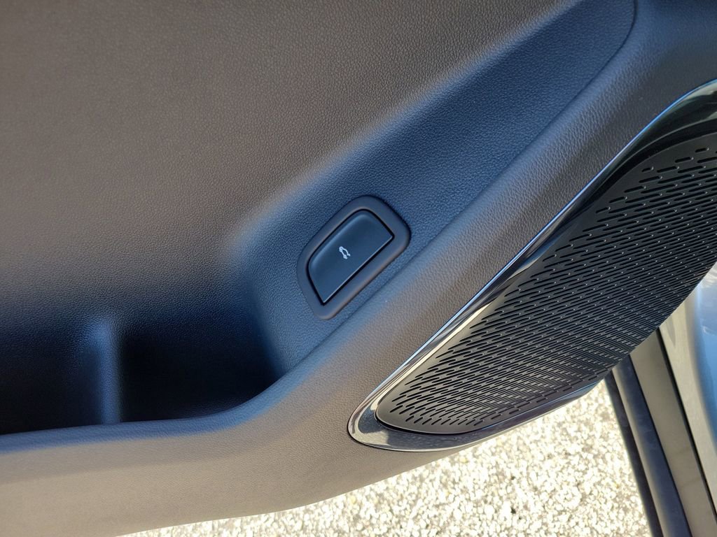 New 2026 GMC Acadia AT4 w/ LPO, Floor Liner Package image 10